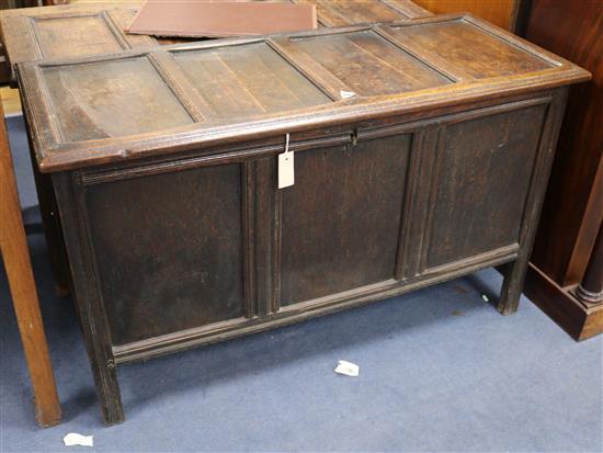 An early 18th century oak coffer